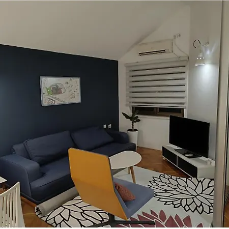 Haustor 2 * Podgorica